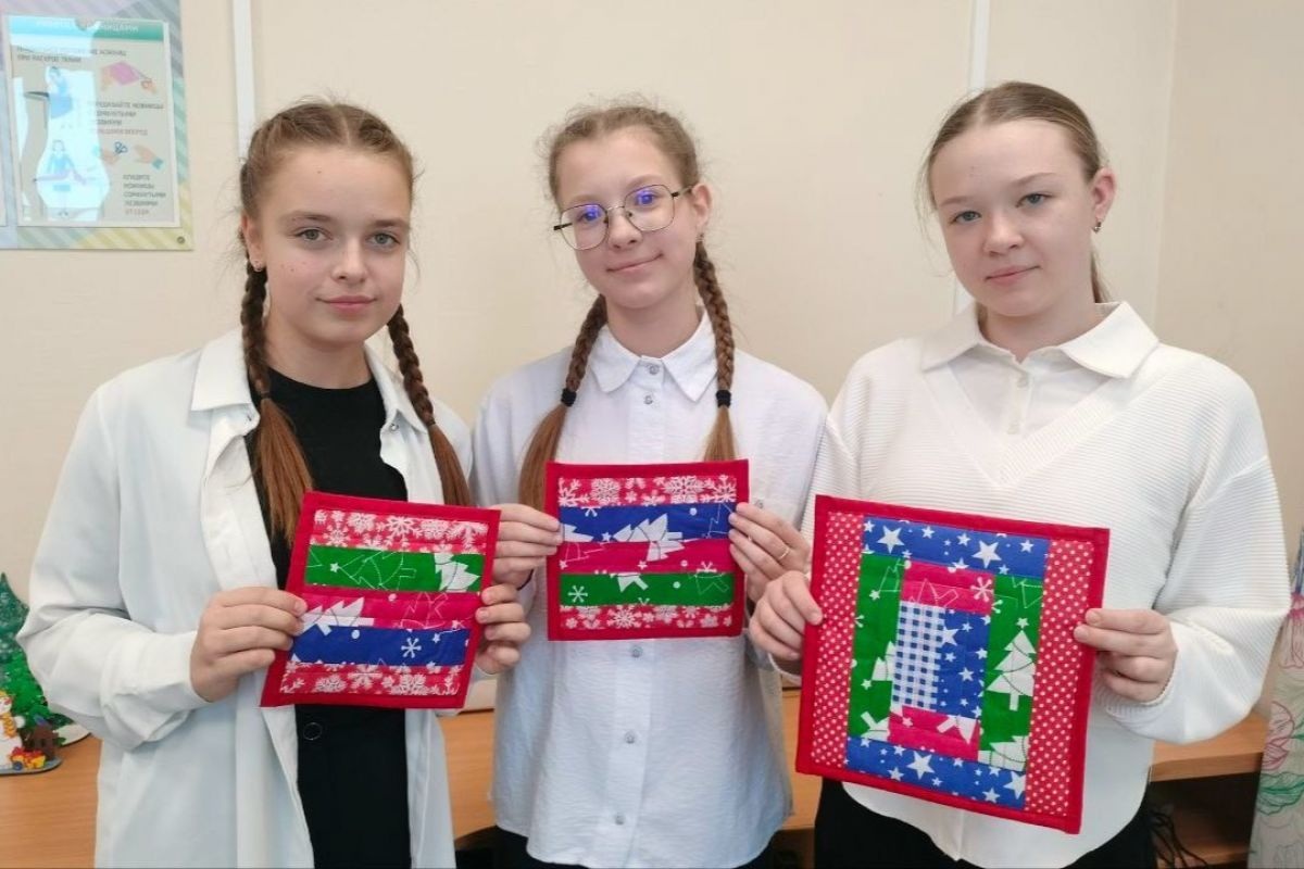 Плавские рукодельницы готовятся к Новому году