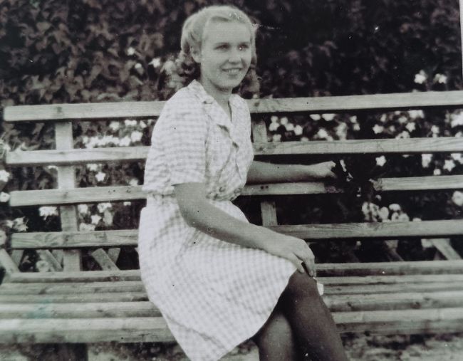 Полина Новикова рассказала о том, как одевались советские девушки в 1950-1960-е годы.