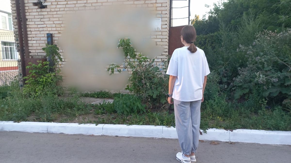 Плавские волонтеры продолжают бороться с противоправной рекламой