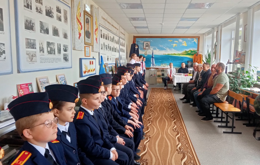 «У солдата есть право на память о нем»: Урок мужества в школе Плавска