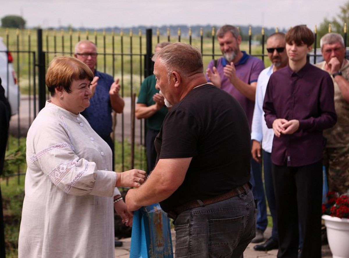 В Плавске появилась аллея в честь героев-защитников Родины В Плавске появилась аллея в честь героев-защитников Родины