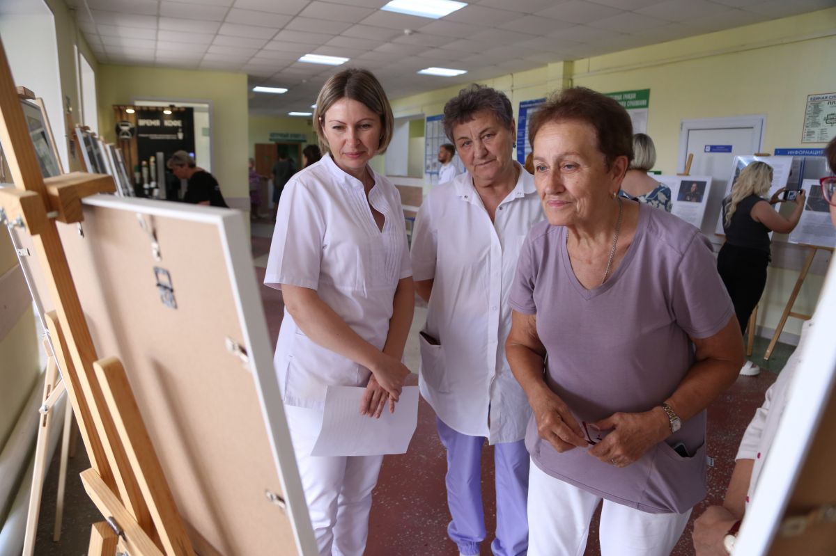 В Плавской больнице открылась выставка «Врачи-Герои» В Плавской больнице открылась выставка «Врачи-Герои»
