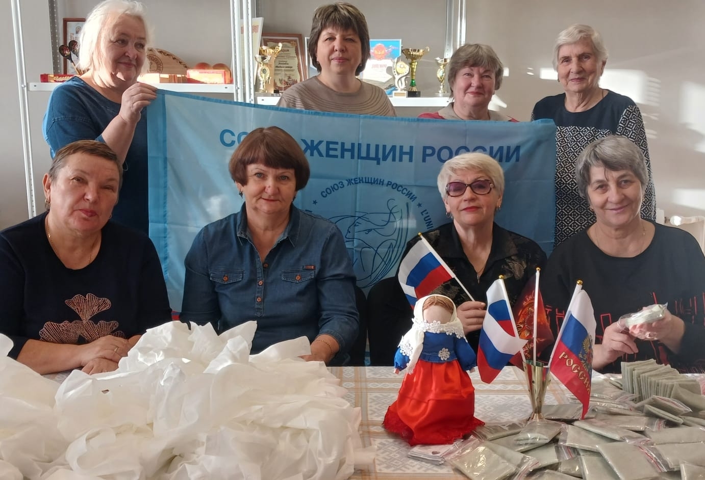 Активисты женсовета отправили в зону СВО партию сухого душа