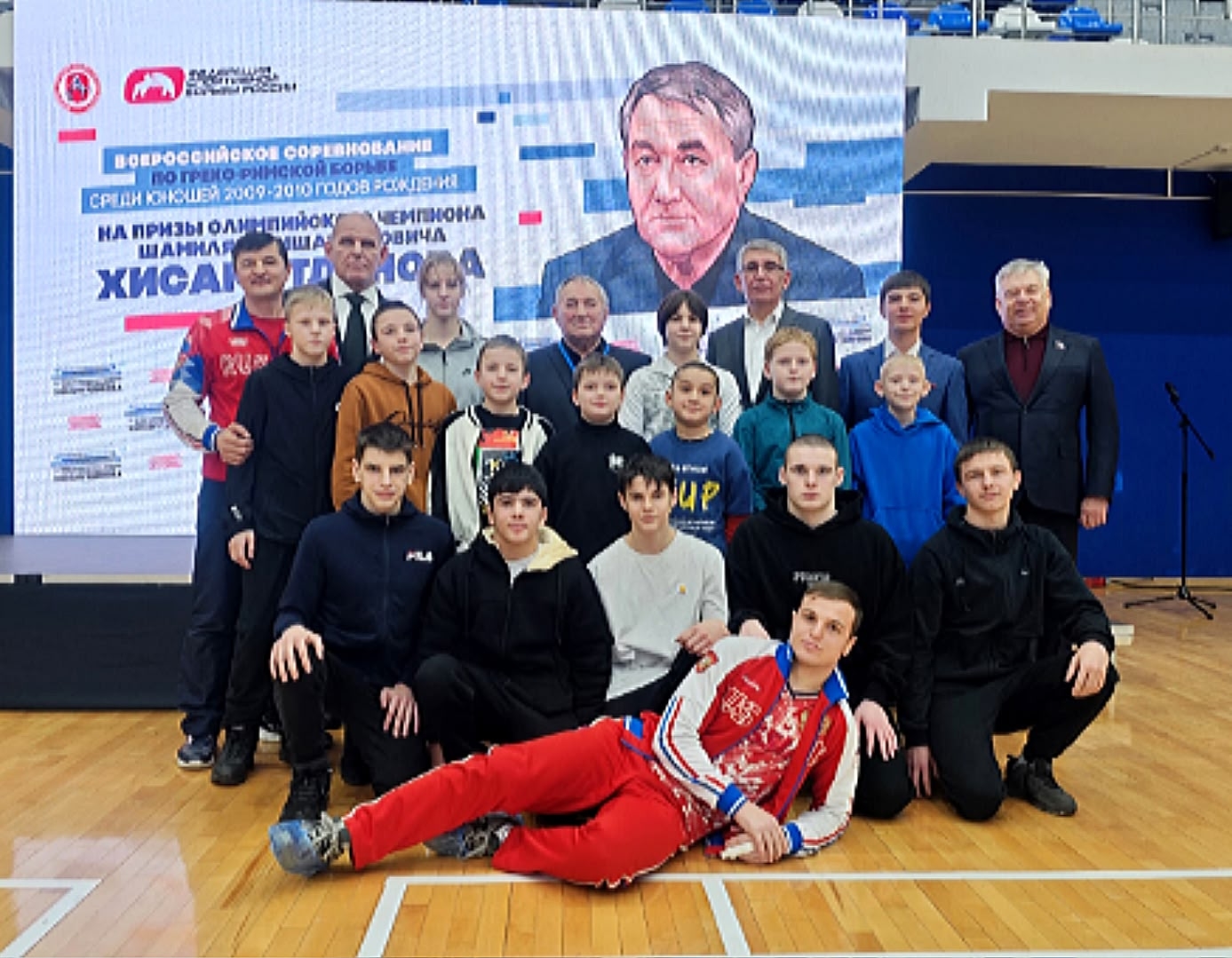 Плавские борцы встретились с легендами на Всероссийских соревнованиях в «Тула-Арене» Плавские борцы встретились с легендами на Всероссийских соревнованиях в «Тула-Арене»