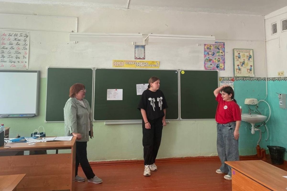 Сельские плавские школьники знакомятся с важным праздником