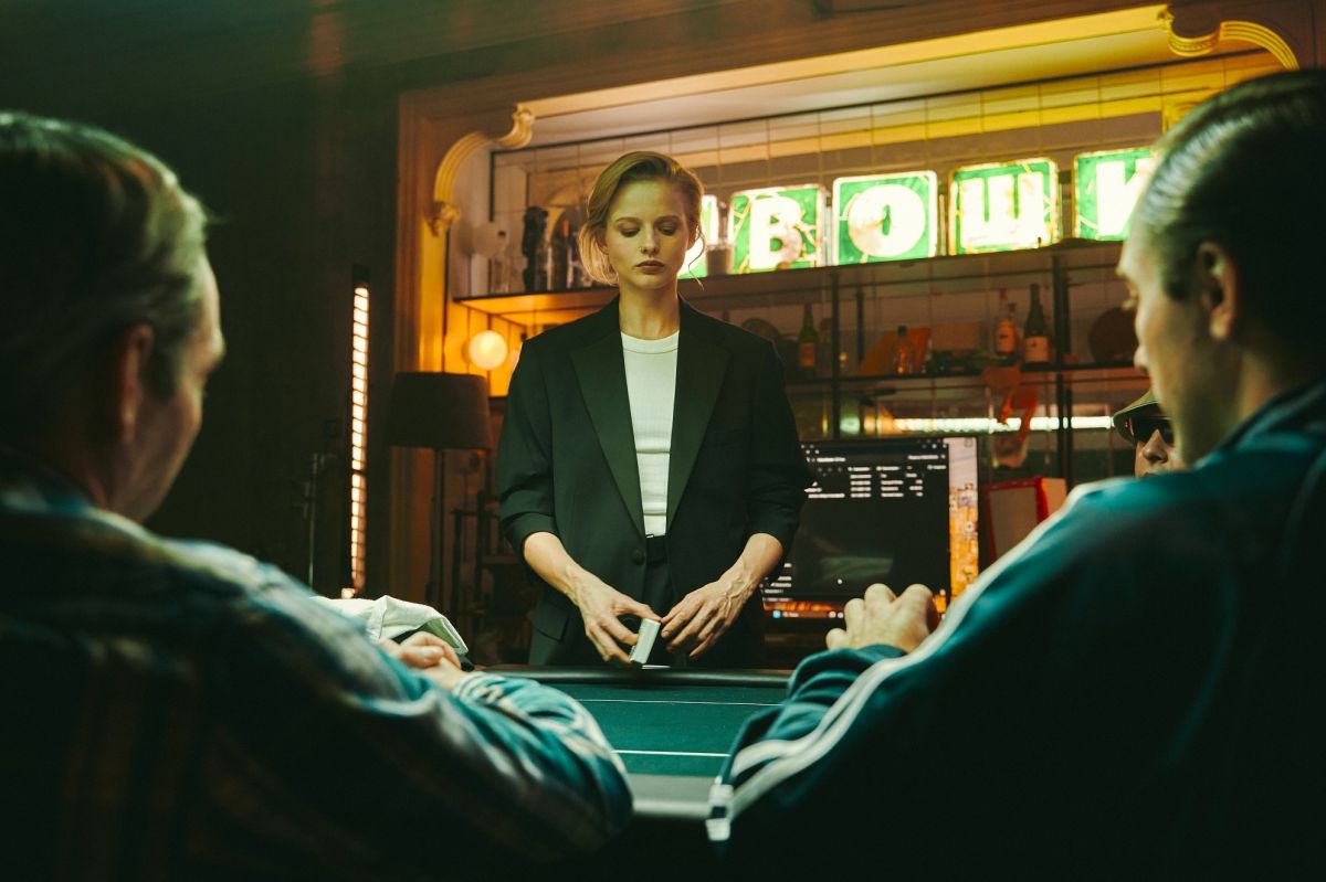 Карты, деньги, Бортич: начались съемки комедийного сериала «Нам покер» для Wink.ru Карты, деньги, Бортич: начались съемки комедийного сериала «Нам покер» для Wink.ru