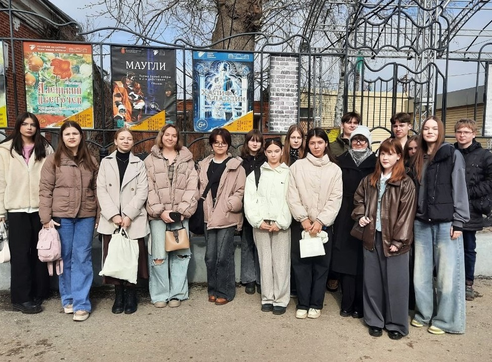 Школьники Плавска побывали на театральной постановке