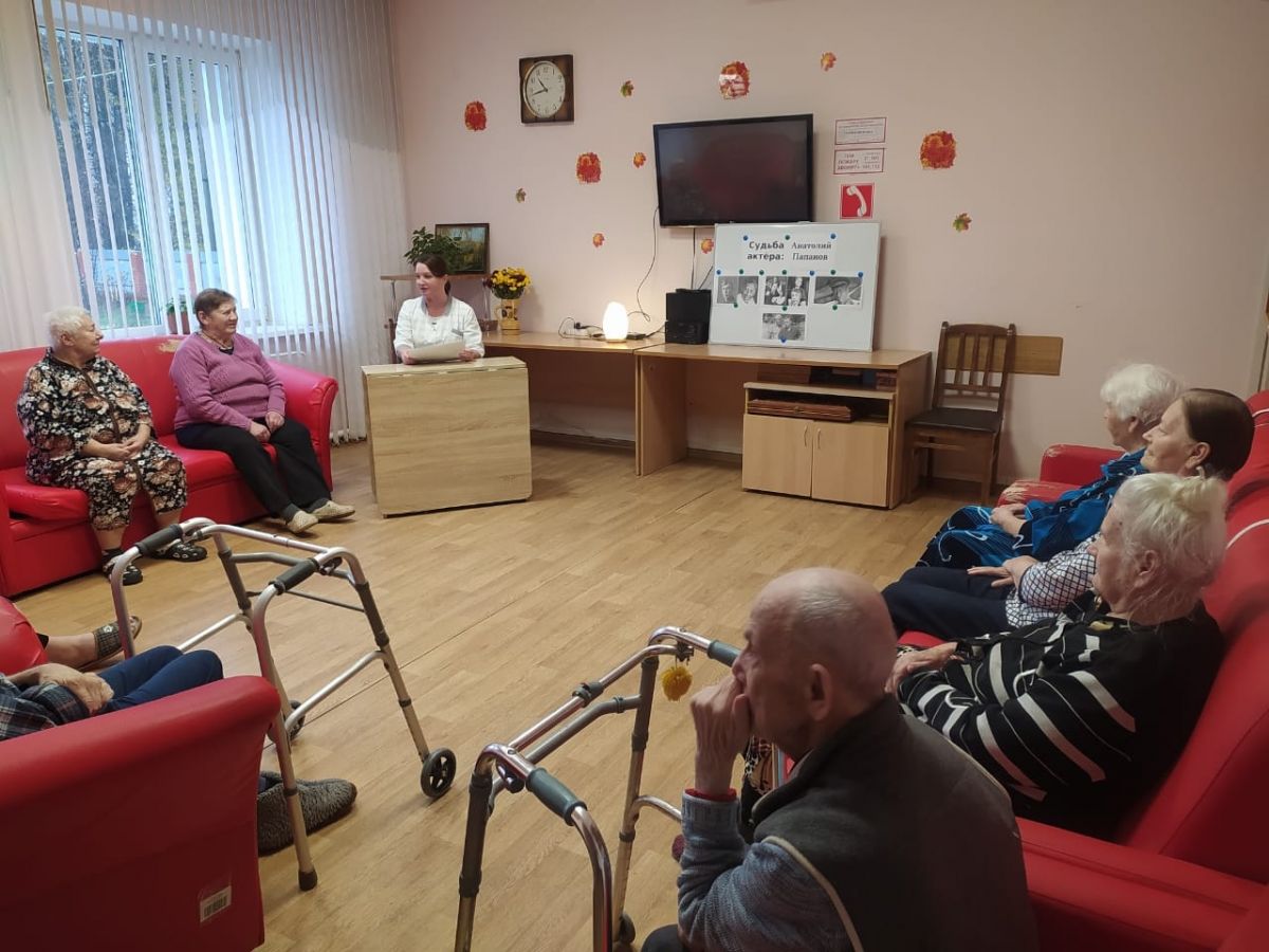 Пожилые плавчане вспомнили любимого актера