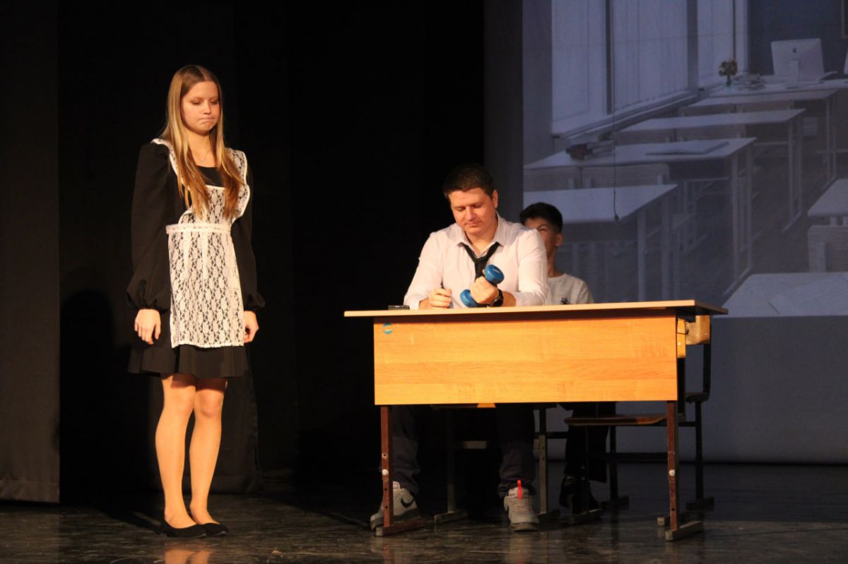 Плавчанам показали новый спектакль