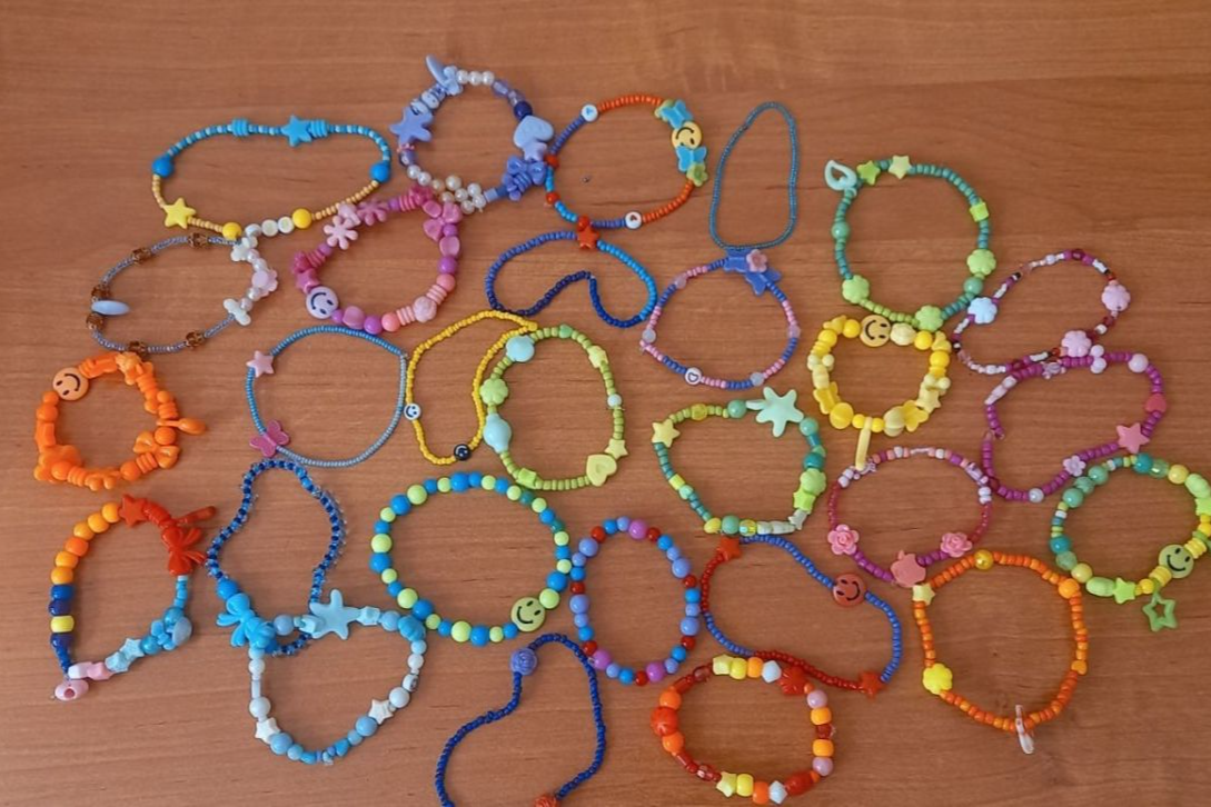 Сельские ученики подарили тепло и внимание пожилым людям Сельские ученики подарили тепло и внимание пожилым людям