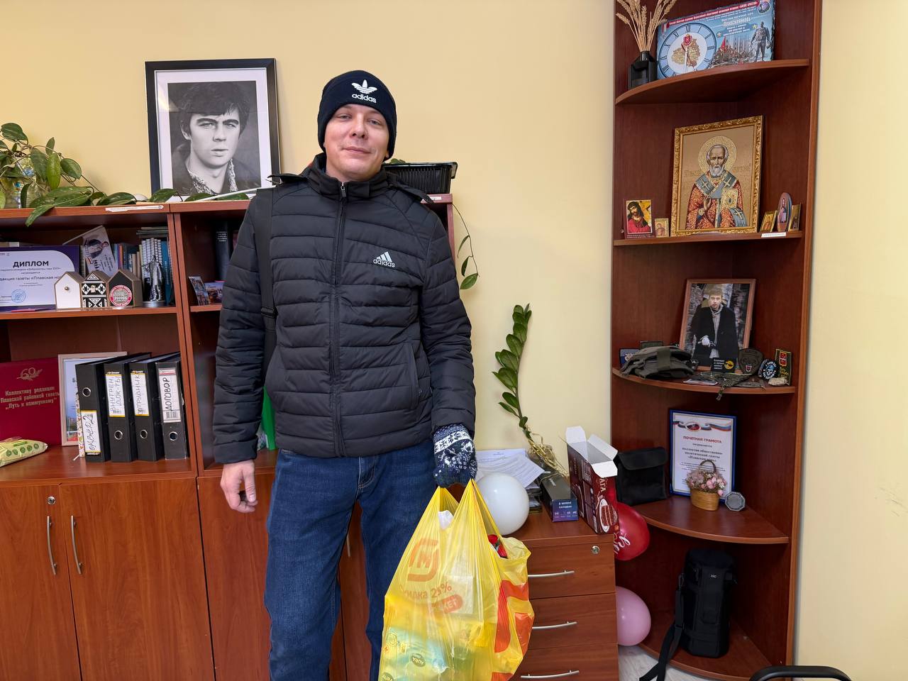 Сотрудники детского сада «Пчёлка» откликнулись на призыв о помощи участникам СВО