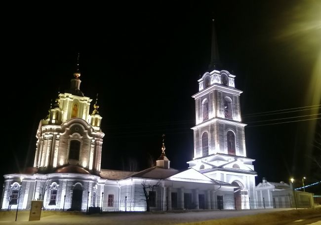 У Свято-Никольского храма в Крапивне появилась архитектурная подсветка