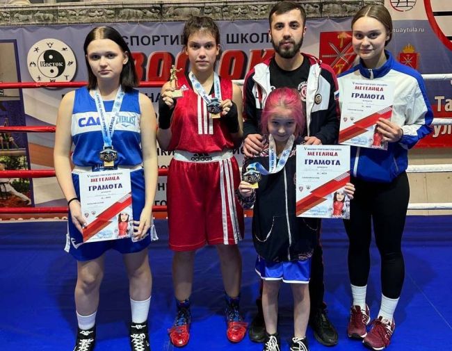 Команда спортивного клуба «Витязь» приняла участие в турнире по боксу «Метелица»