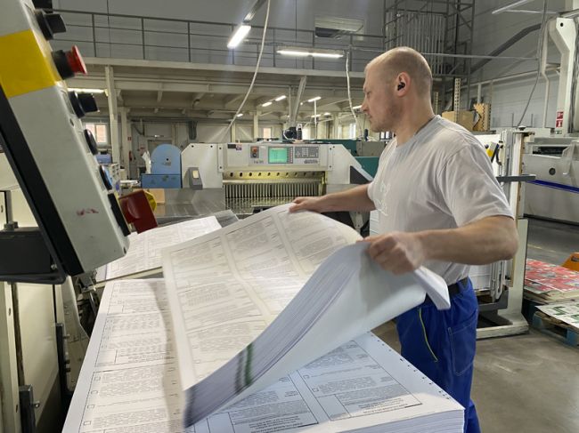 В Тульской области начали печатать бюллетени для выборов Президента России