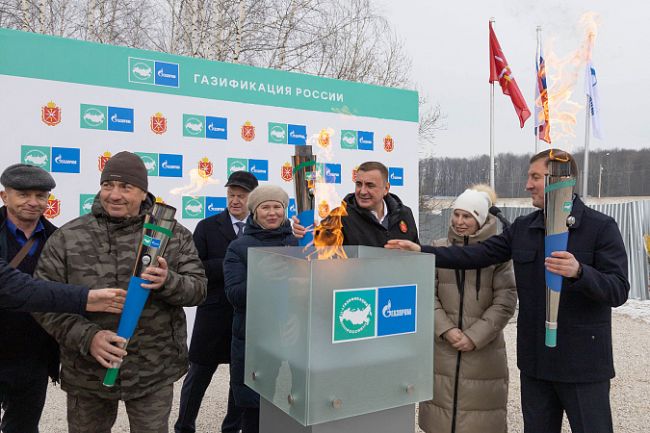 Алексей Дюмин и Андрей Турчак приняли участие в запуске газопровода в деревне Самохваловка