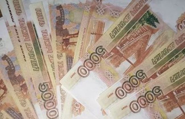 Двое мужчин обманным путем  присвоили 5 млн рублей