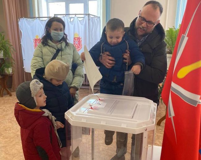 В Тульской области явка избирателей к 15.00 17 марта составила 69,76%.