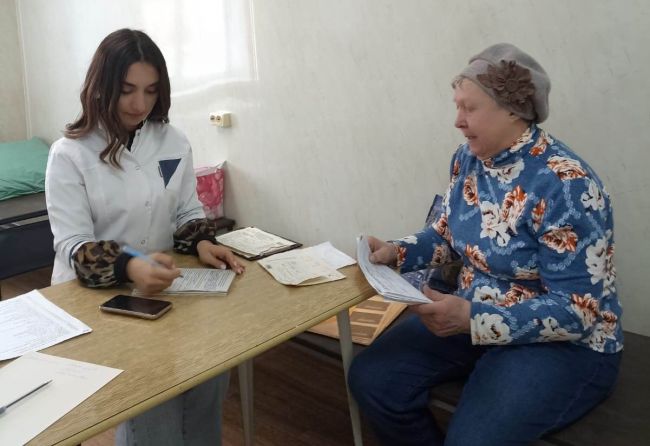 В поселок Лазарево прибыли врачи мобильного комплекса «Взрослое здоровье»