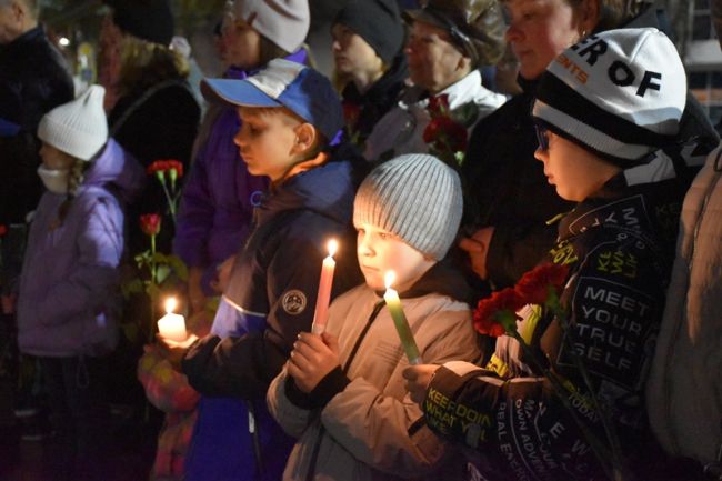 В городе Щекино прошел митинг памяти погибших в «Крокус Сити Холле»