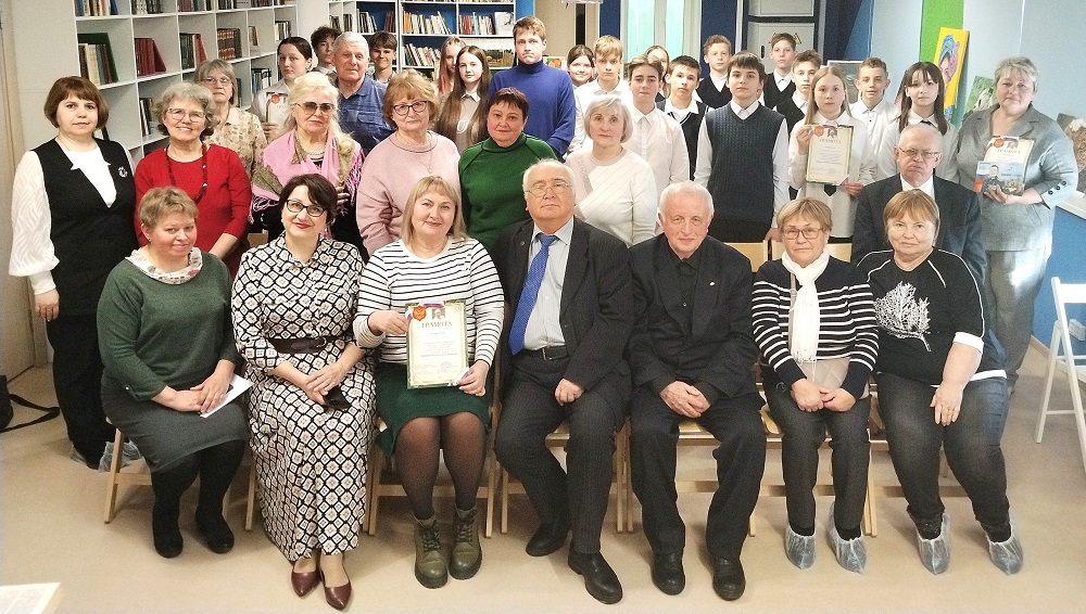 В Первомайской библиотеке прошел вечер памяти Дориана Романова