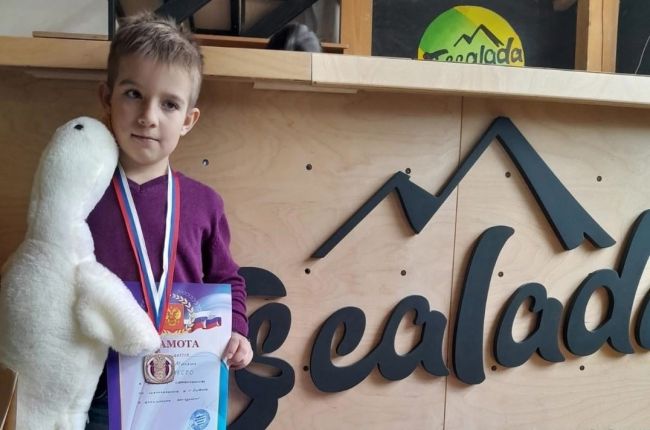 Щекинец стал призером соревнований по скалолазанию