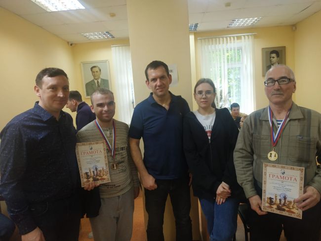 Щекинские шахматисты завоевали награды праздничного блицтурнира