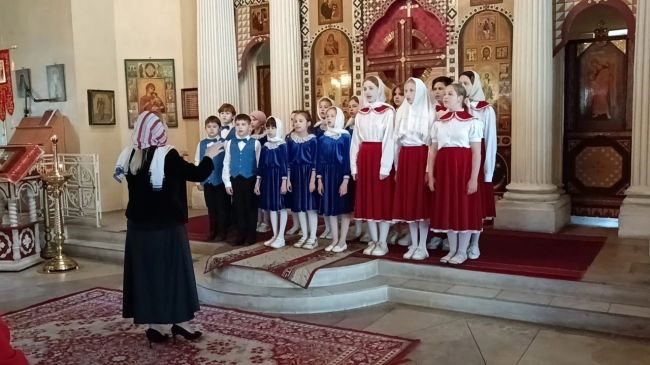 В День славянской письменности хоровые коллективы ПДШИ выступили в Богучарово