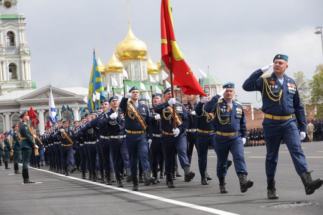 В Туле прошел военный парад
