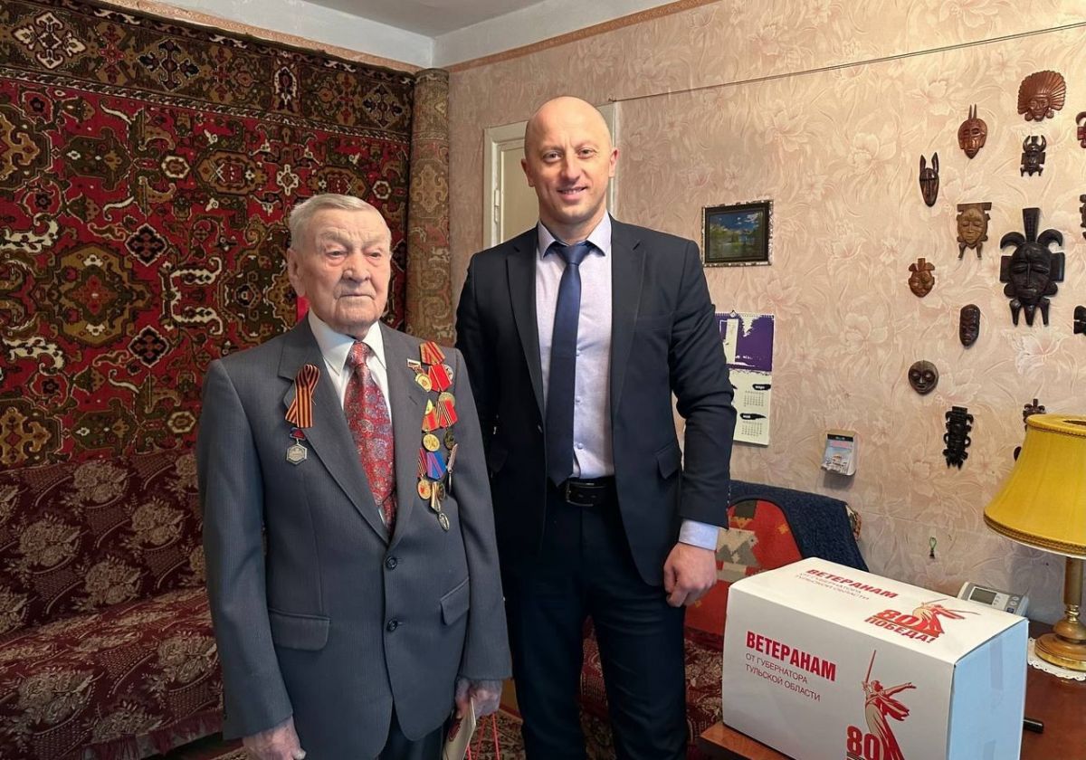 Ветеранов поздравляют с Днем Победы
