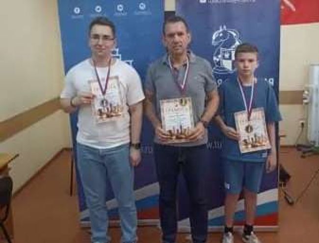 Щекинские шахматисты стали лучшими на областном чемпионате