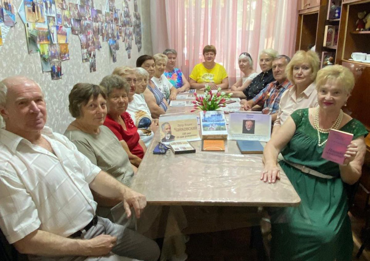 Музыкально-творческий час прошел в Щёкинской районной организации инвалидов Музыкально-творческий час прошел в Щёкинской районной организации инвалидов