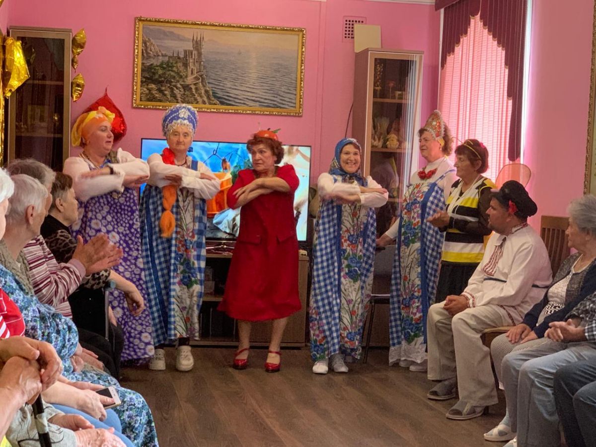 В Щекинском центре соцобслуживания отпраздновали Яблочный Спас