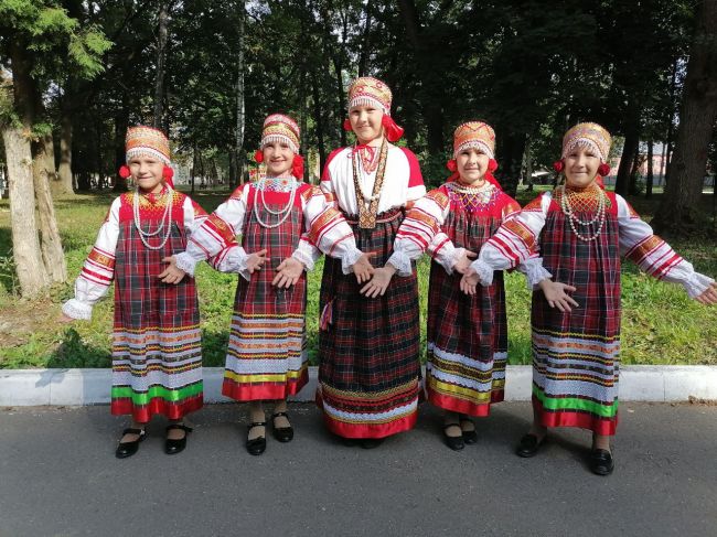 Народные песни под гусли и ложки