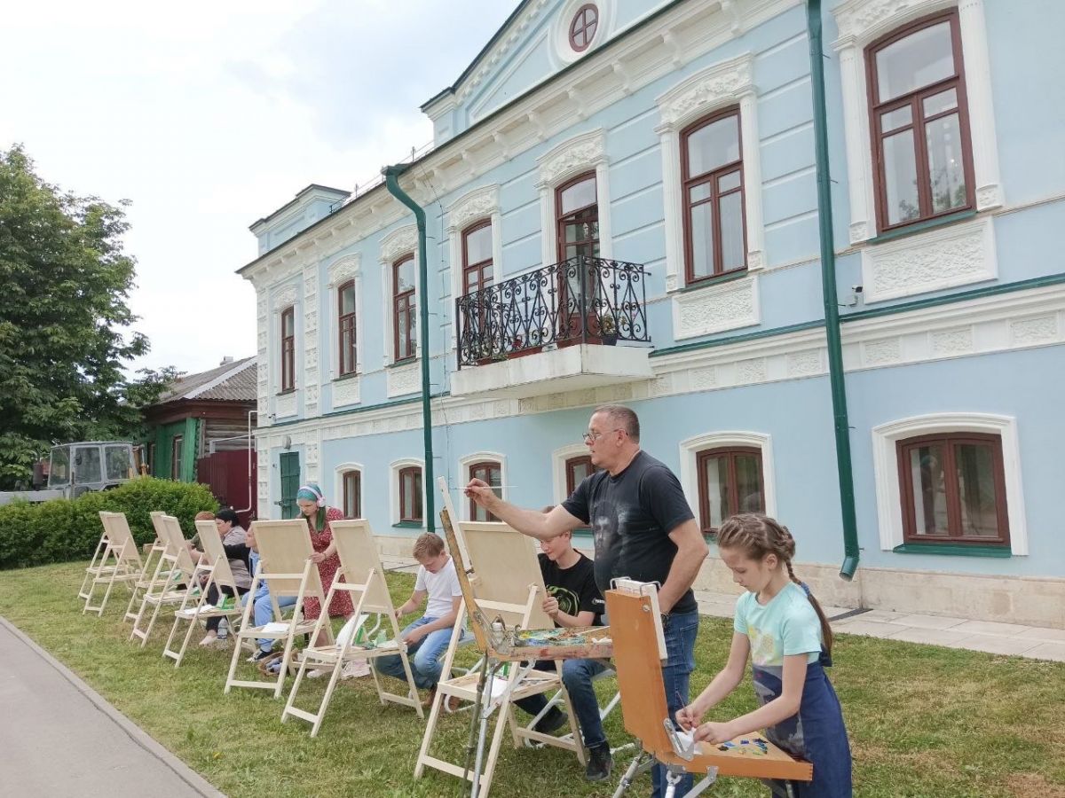 Музею русского и современного искусства в Крапивне – 4 года!