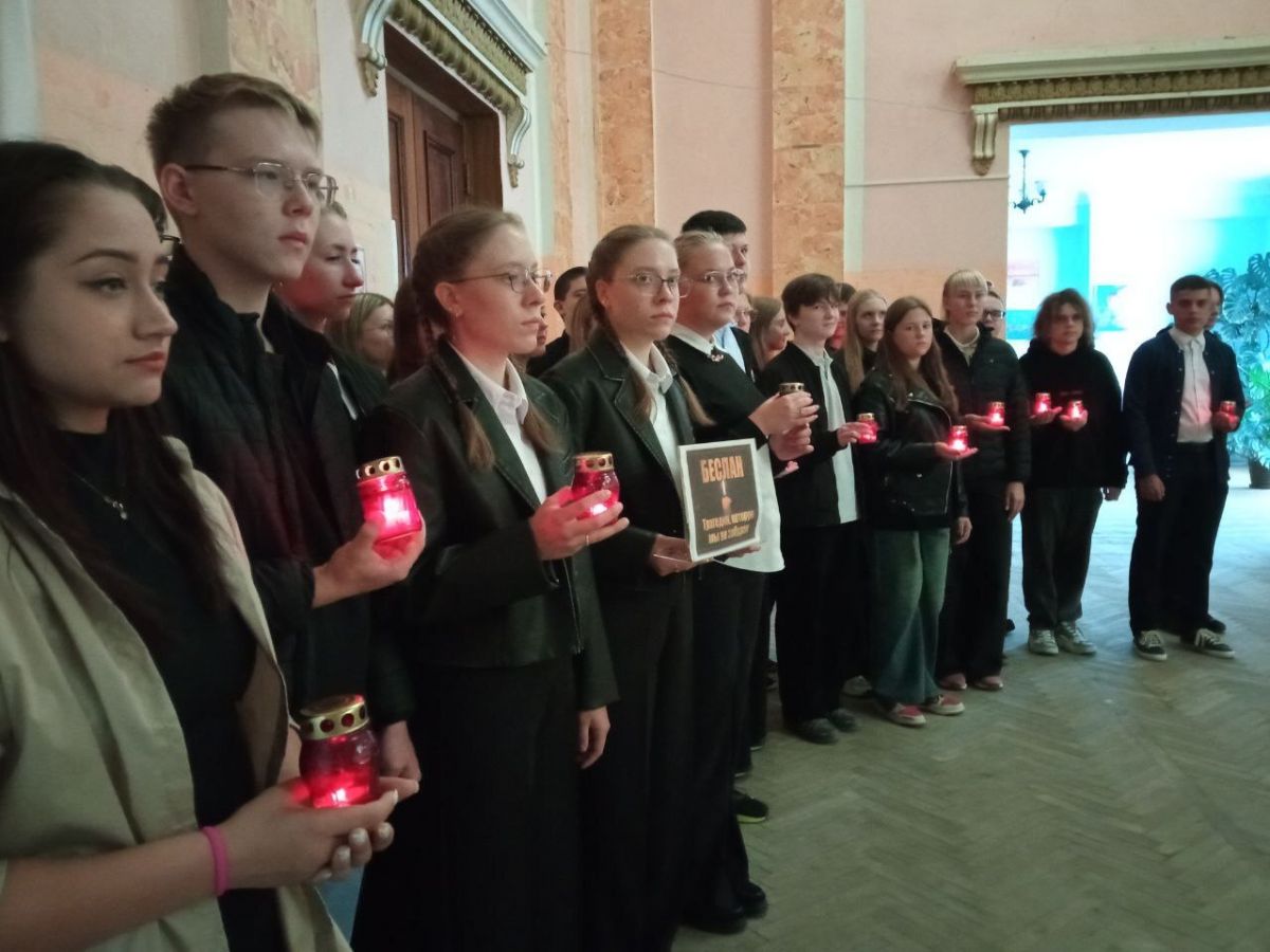 В Советске школьники стали участниками акции в память о трагедии в Беслане В Советске школьники стали участниками акции в память о трагедии в Беслане