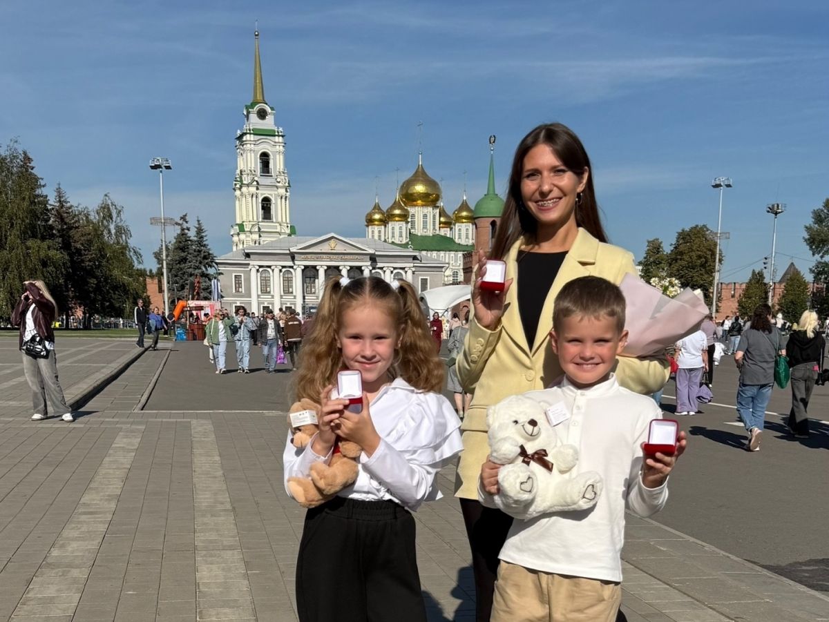 В День Тульской области губернатор наградил щекинцев знаками отличия ГТО