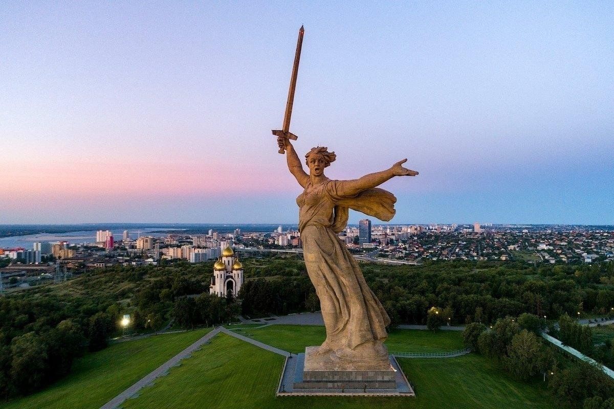 Из истории России: 57 лет назад завершилось строительство монумента «Родина-мать» в Волгограде