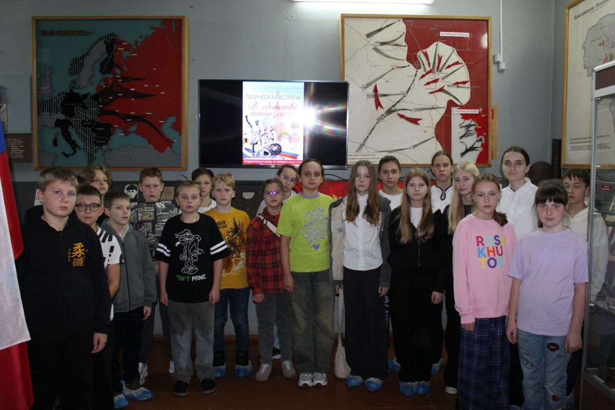 Для ребят из школьного лагеря Лицея №1 состоялась творческая встреча Для ребят из школьного лагеря Лицея №1 состоялась творческая встреча