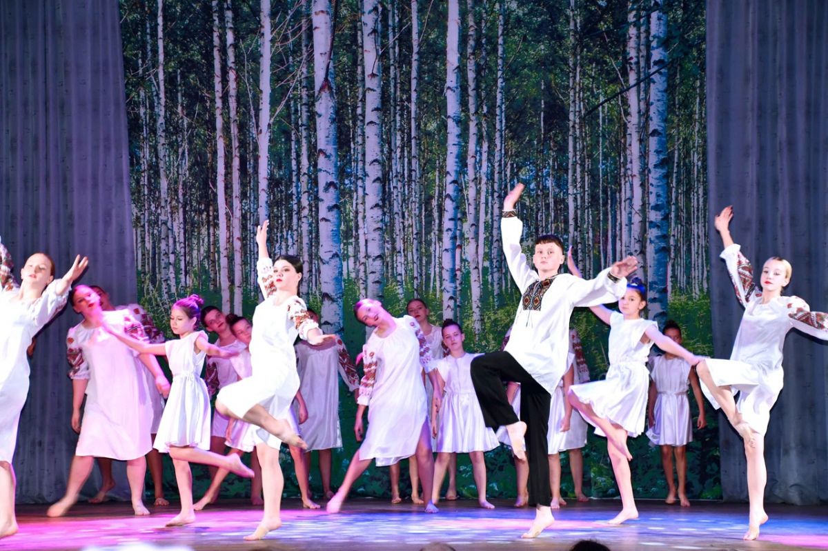 В Доме культуры «Химик» состоялся праздничный концерт «Широка страна моя родная» В Доме культуры «Химик» состоялся праздничный концерт «Широка страна моя родная»