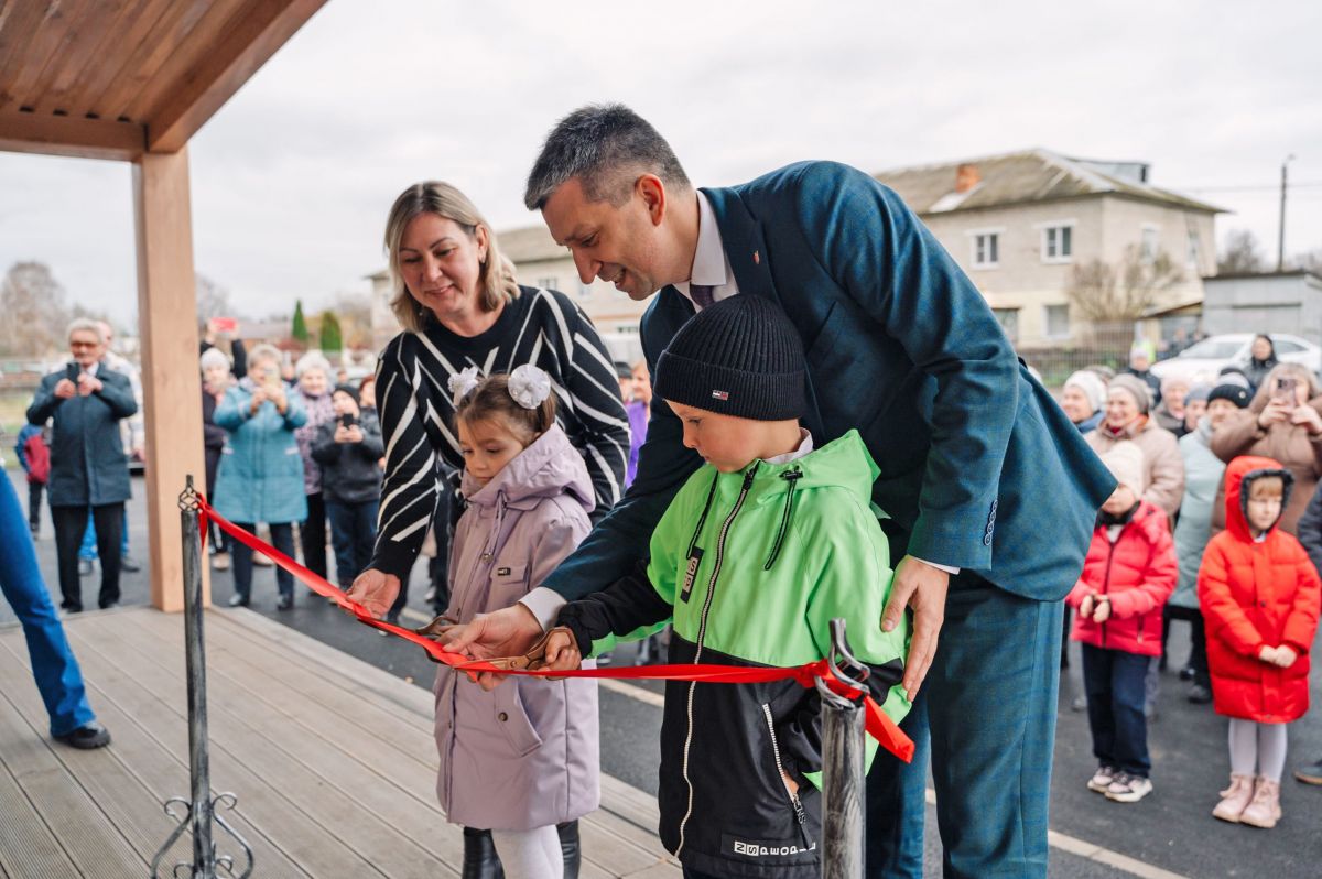 В селе Карамышево торжественно открыли модульный дом культуры