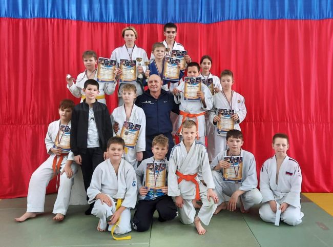 Щекинские дзюдоисты завоевали 11 медалей в Мценске
