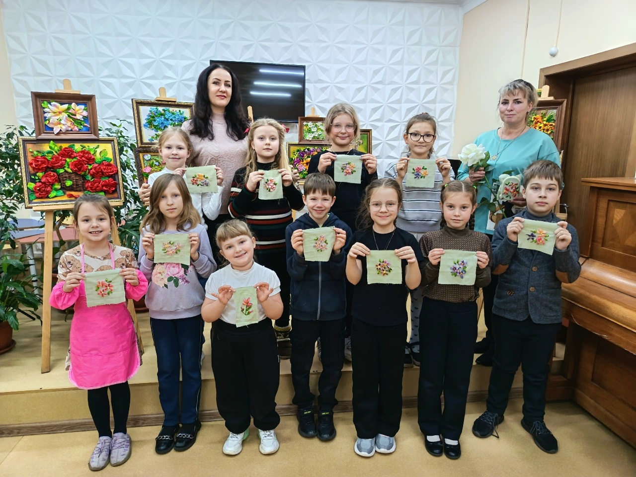 В Первомайской школе искусств прошел мастер-класс ко Дню художника В Первомайской школе искусств прошел мастер-класс ко Дню художника