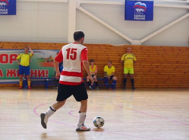 В Суворове прошли игры районного чемпионата по футзалу