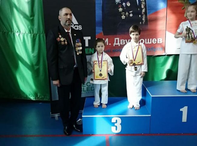 Суворовские спортсмены стали призерами межрегиональных соревнований по карате