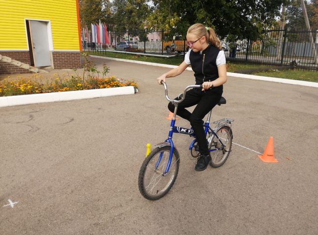 Суворовским родителям напоминают правила безопасности для юных велосипедистов
