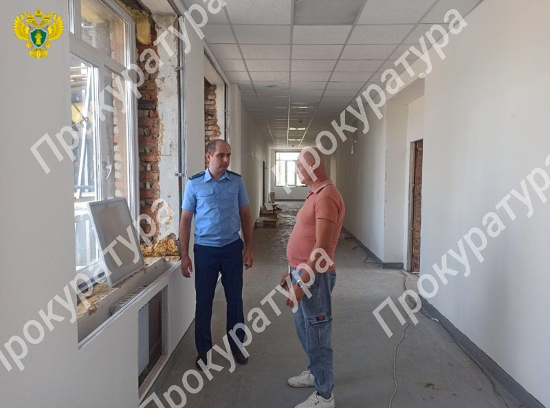 Прокуратура Ясногорского района проконтролировала ход ремонтных работ в одной из школ