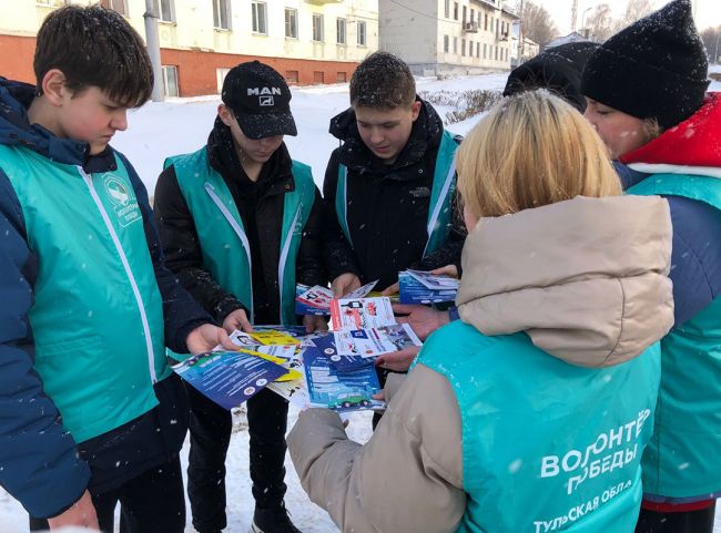 В Суворове волонтёры и сотрудники ГИБДД провели акцию «Самый главный пассажир»