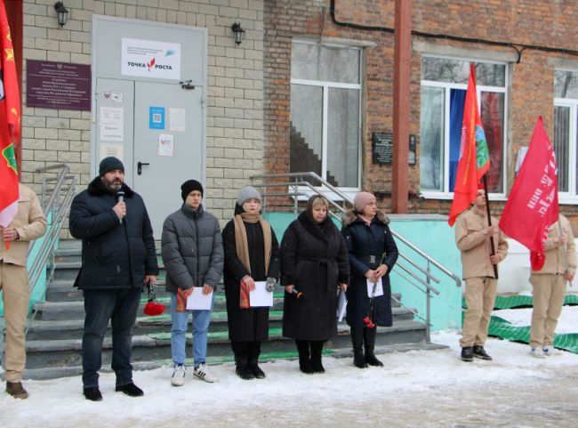 В Суворовском районе открыли мемориальную доску погибшему участнику СВО