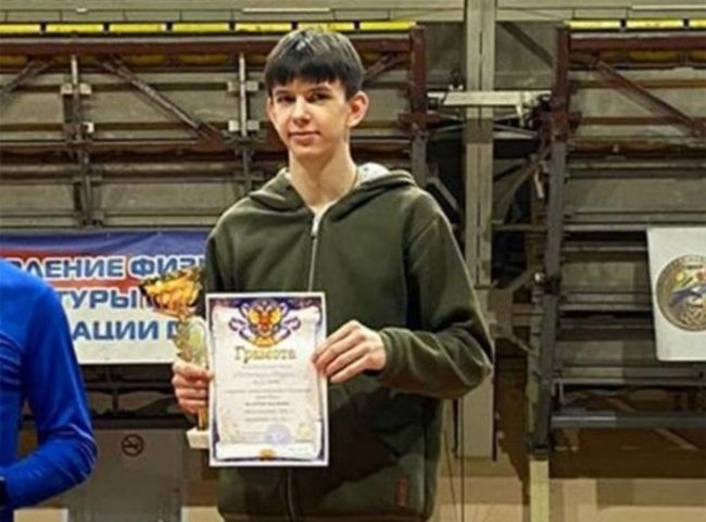 Суворовский спортсмен стал победителем в открытом зимнем первенстве и чемпионате города Тулы по лёгкой атлетике