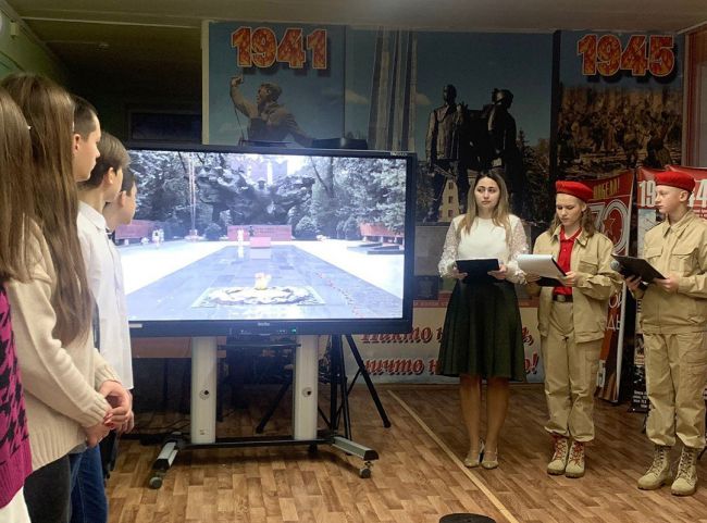 Суворовские юнармейцы почтили память героев Ржевской битвы
